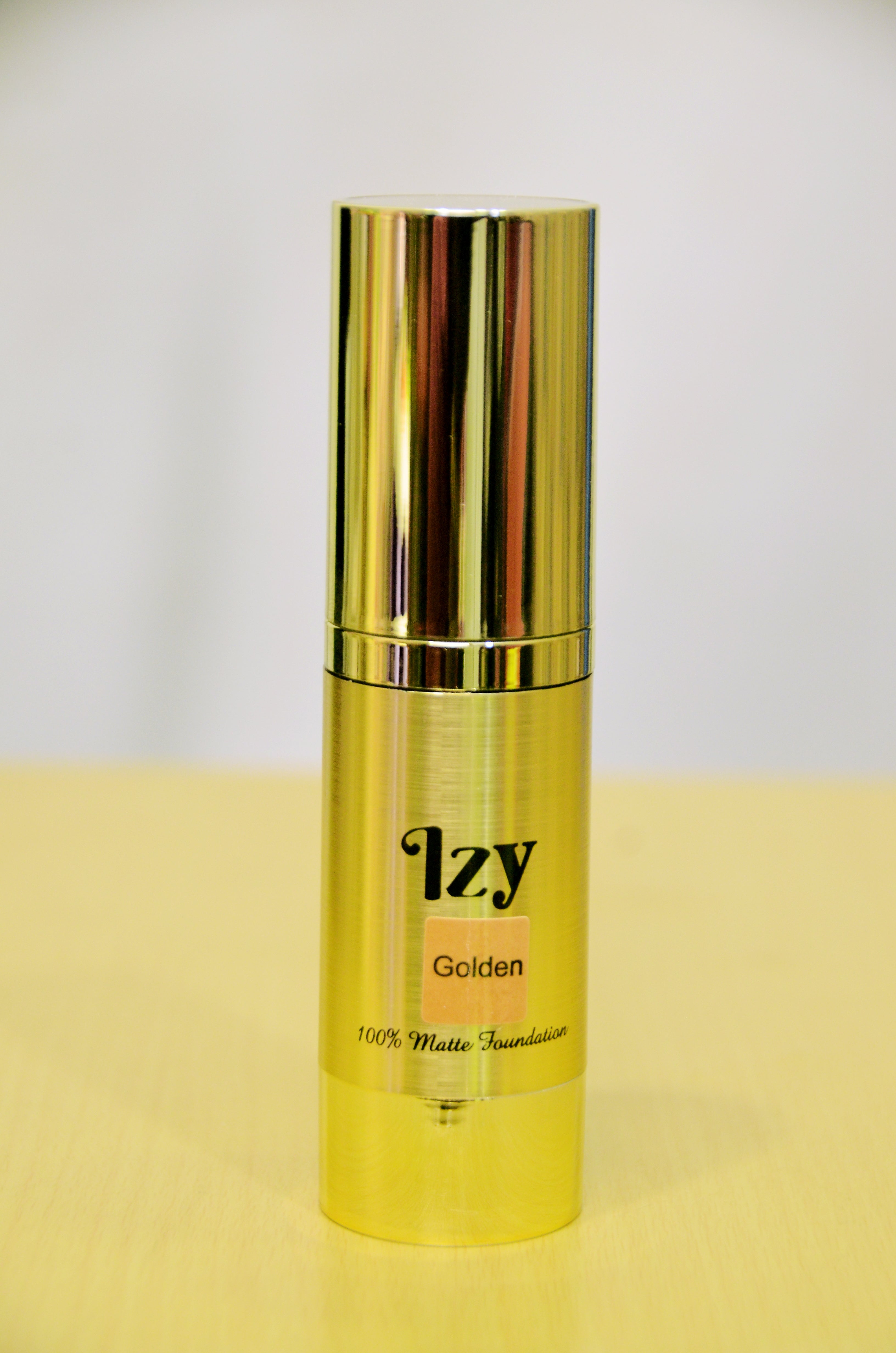 Ultra waterproof liquid foundation - Golden